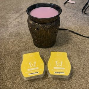 Scentsy wax warmer and scents